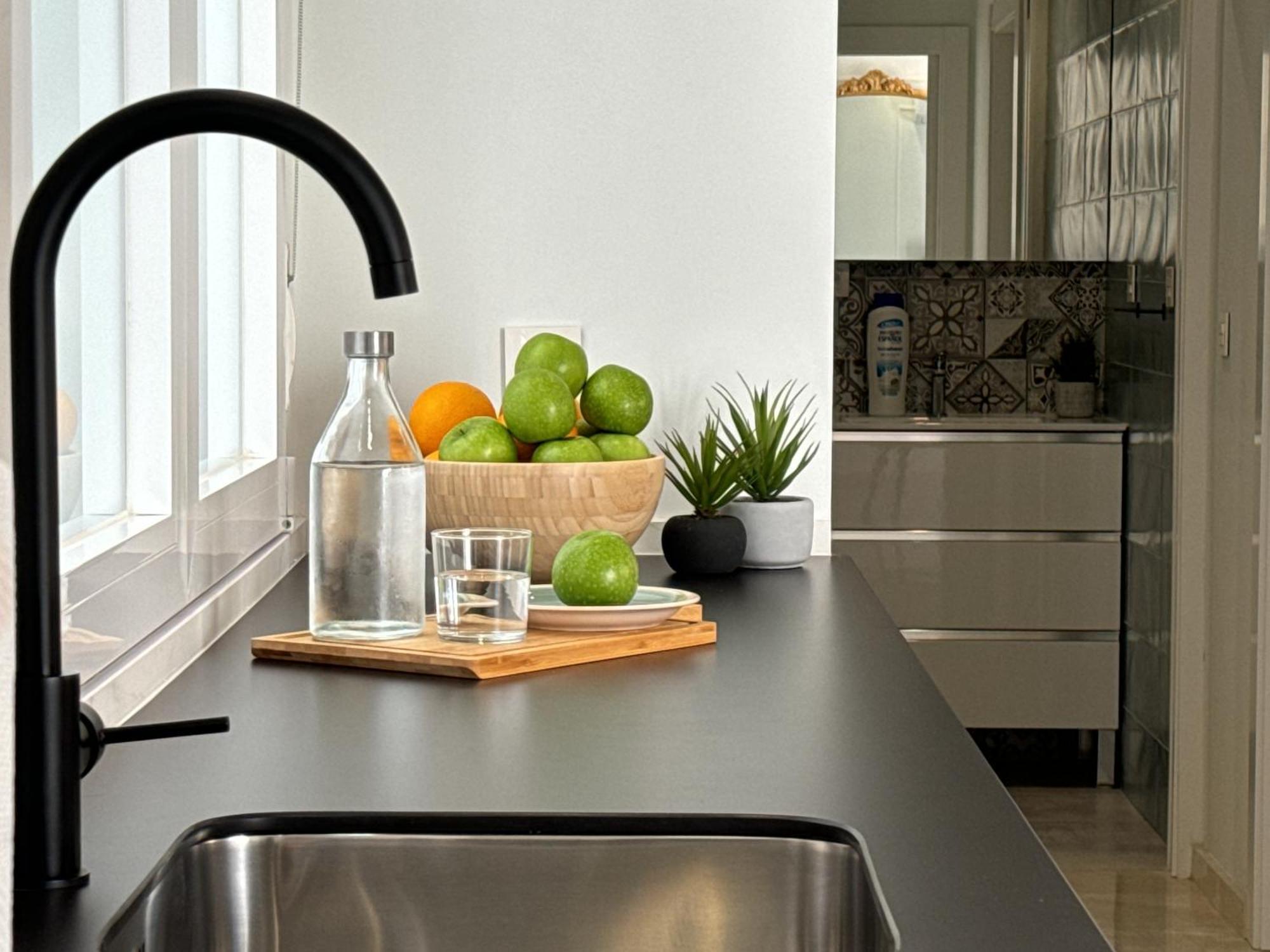 Navas 102 Cosmopolitan Loft Apartment Гранада Екстериор снимка